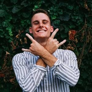 Meet your Posher, Logan